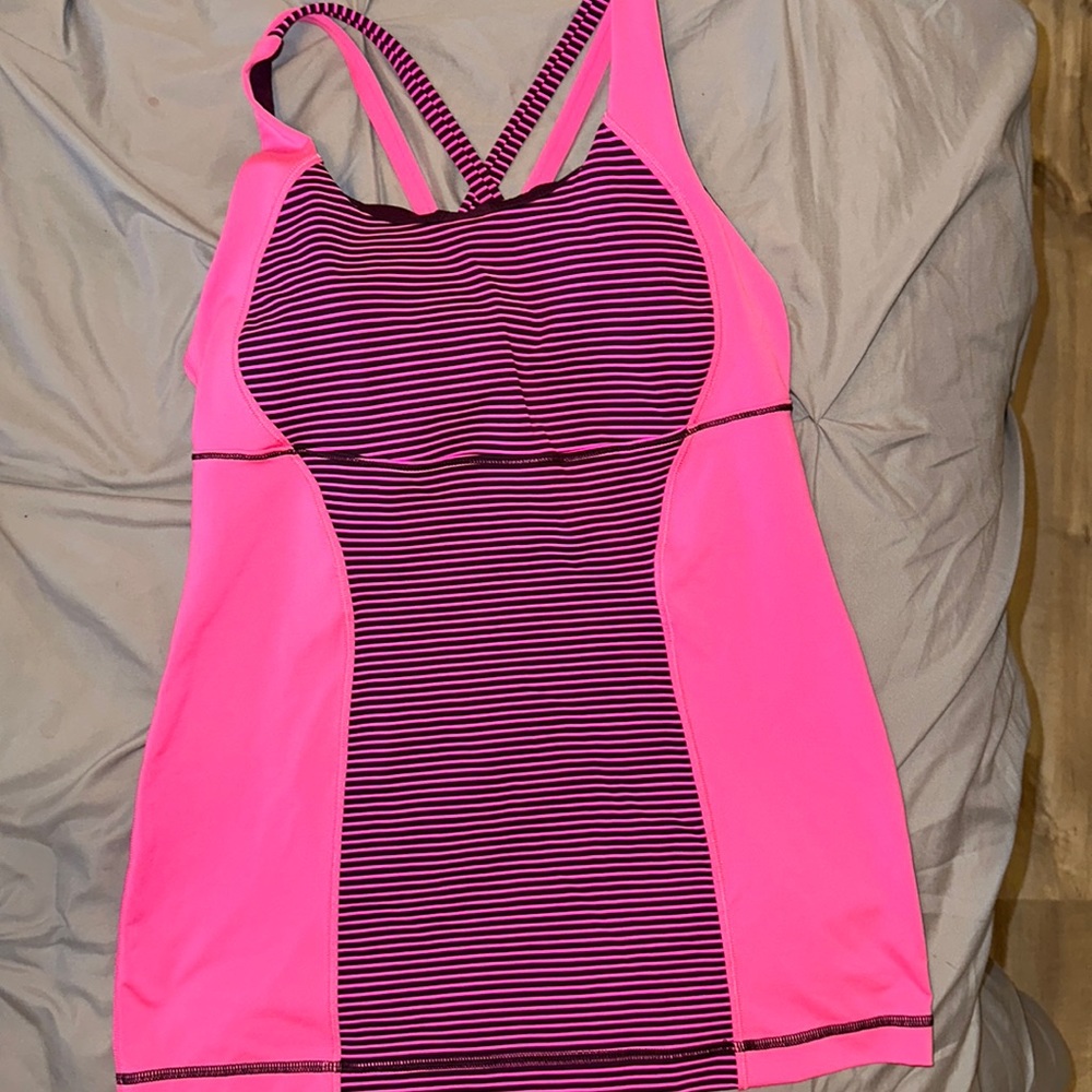 EUC Lululemon tank top size 8